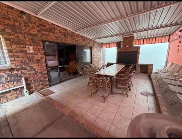 3 BEDROOM HOUSE FOR SALE IN CASSELDALE